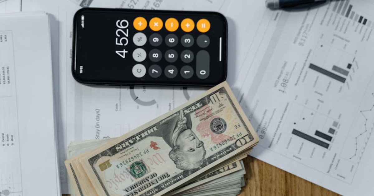 MoneyRoo vs Monarch Money: Which App Wins for AI-Driven Multi-Account Management?